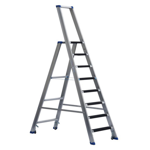 Stufenstehleiter einseitig begehbar mit Bügel, Federdruckrollen, Aussteifungsstreben und Antirutschbelag