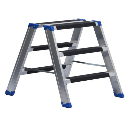 Leiterntritt 600 mm breit mit Antirutschbelag mit Stahlgelenken