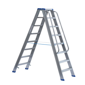 Stufenstehleiter beidseitig begehbar mit Handlauf links und rechts auf einer Seite und Antirutschbelag auf beiden Seiten
